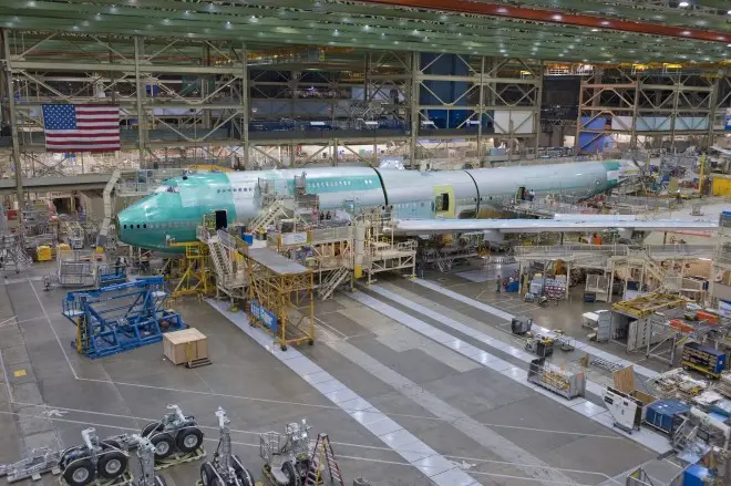 Boeing 747-8i fuselage mating