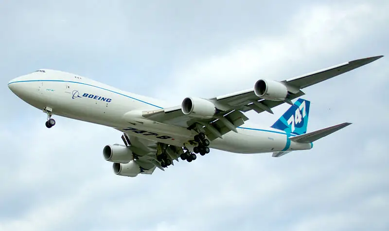 Boeing 747-8F N5017Q_in flight.