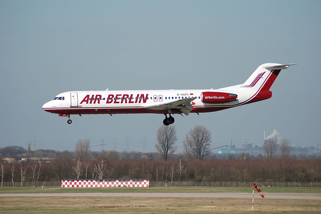 Air Berlin Fokker 100, registration D-AGPS at Düsseldorf (DUS) 11MAR2007