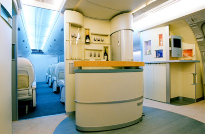 Airbus-A380-Business-Class-Bar-Area