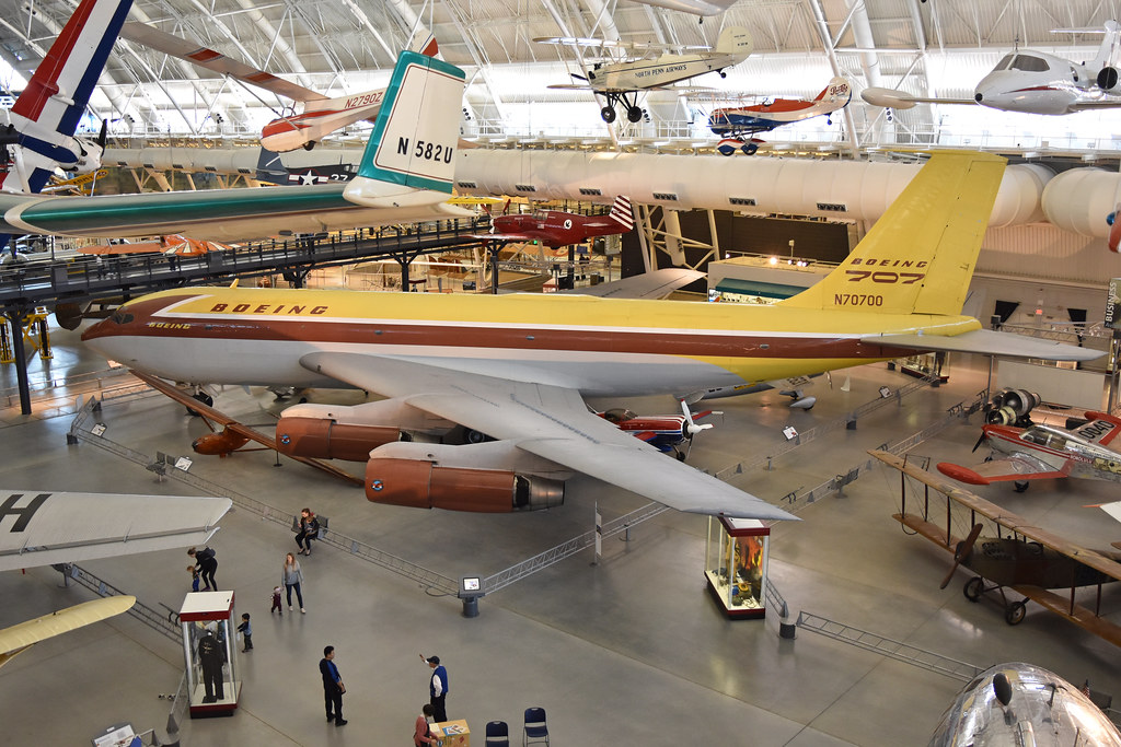 Boeing 367-80 N70700