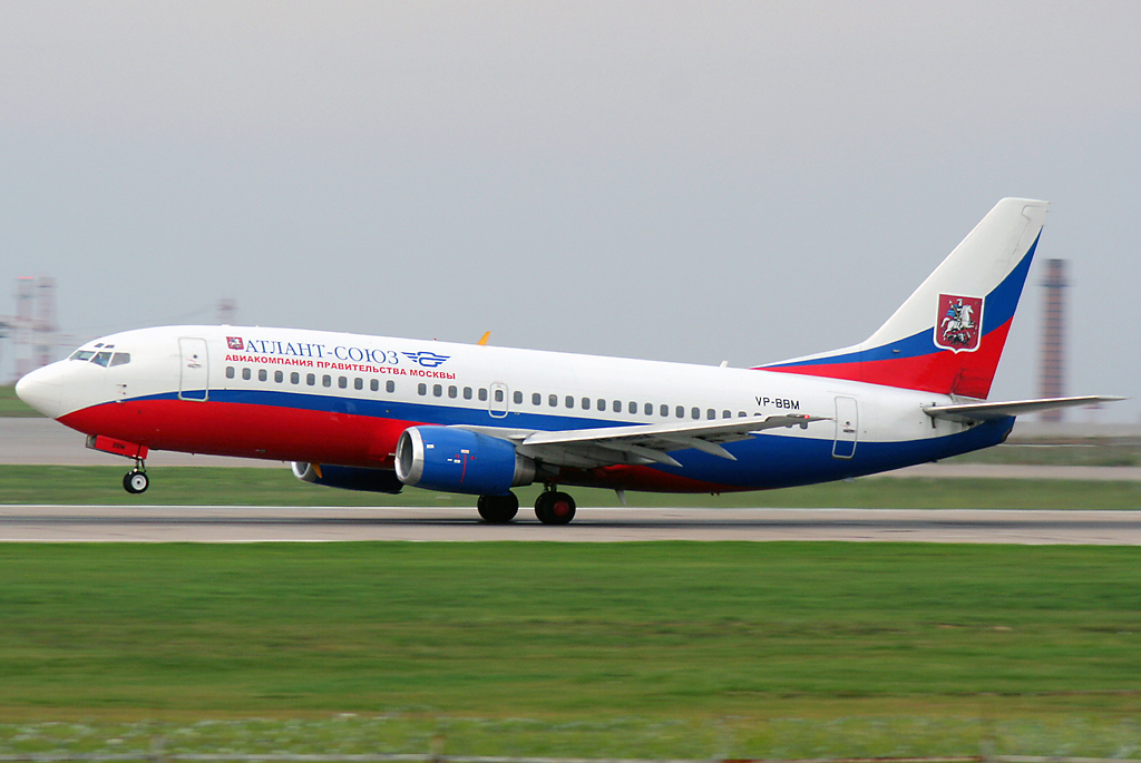 Boeing 737-347 Atlant-Soyuz VP-BBM