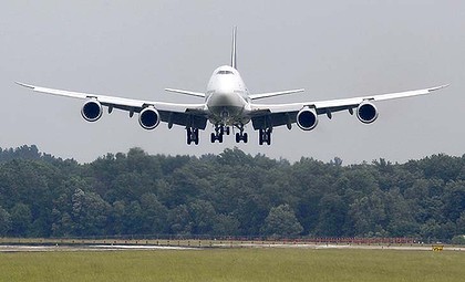 Lufthansa 747-8 first commercial flight