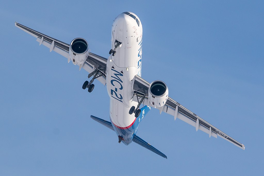 Irkut MC‑21‑300 flying overhead
