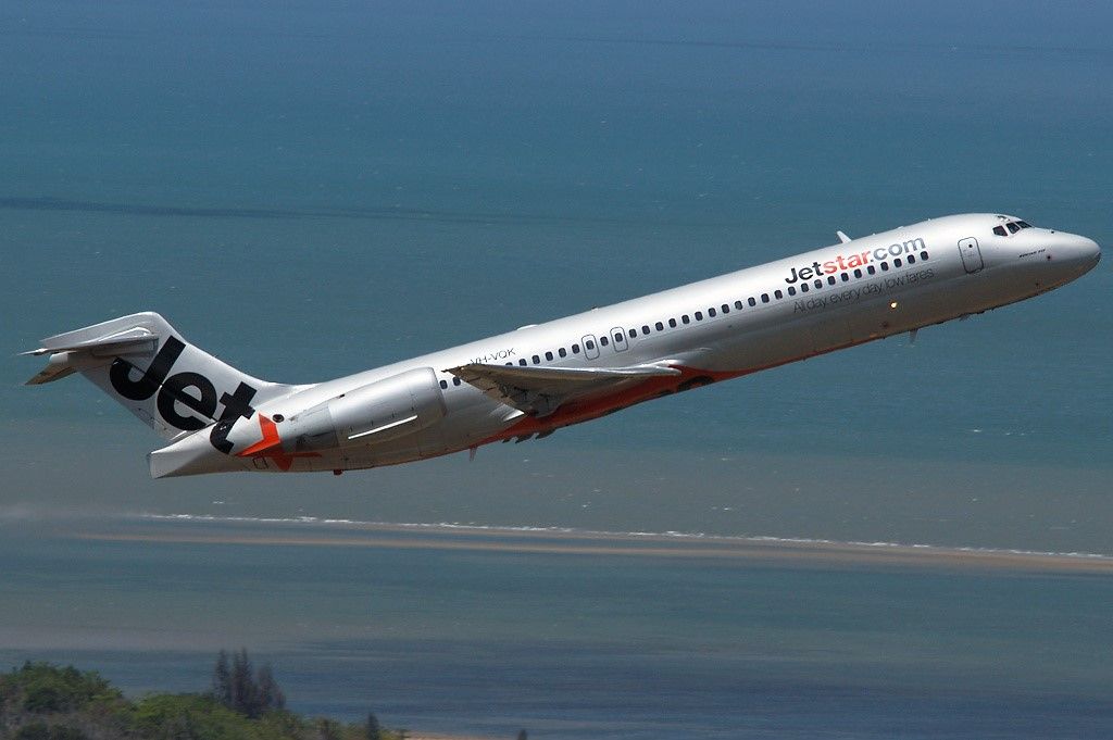 Jetstar Boeing 717 VH-VQK climbing out