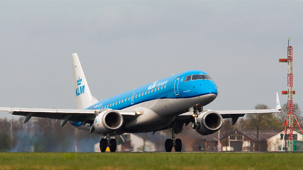KLM Cityhopper Embraer ERJ-190