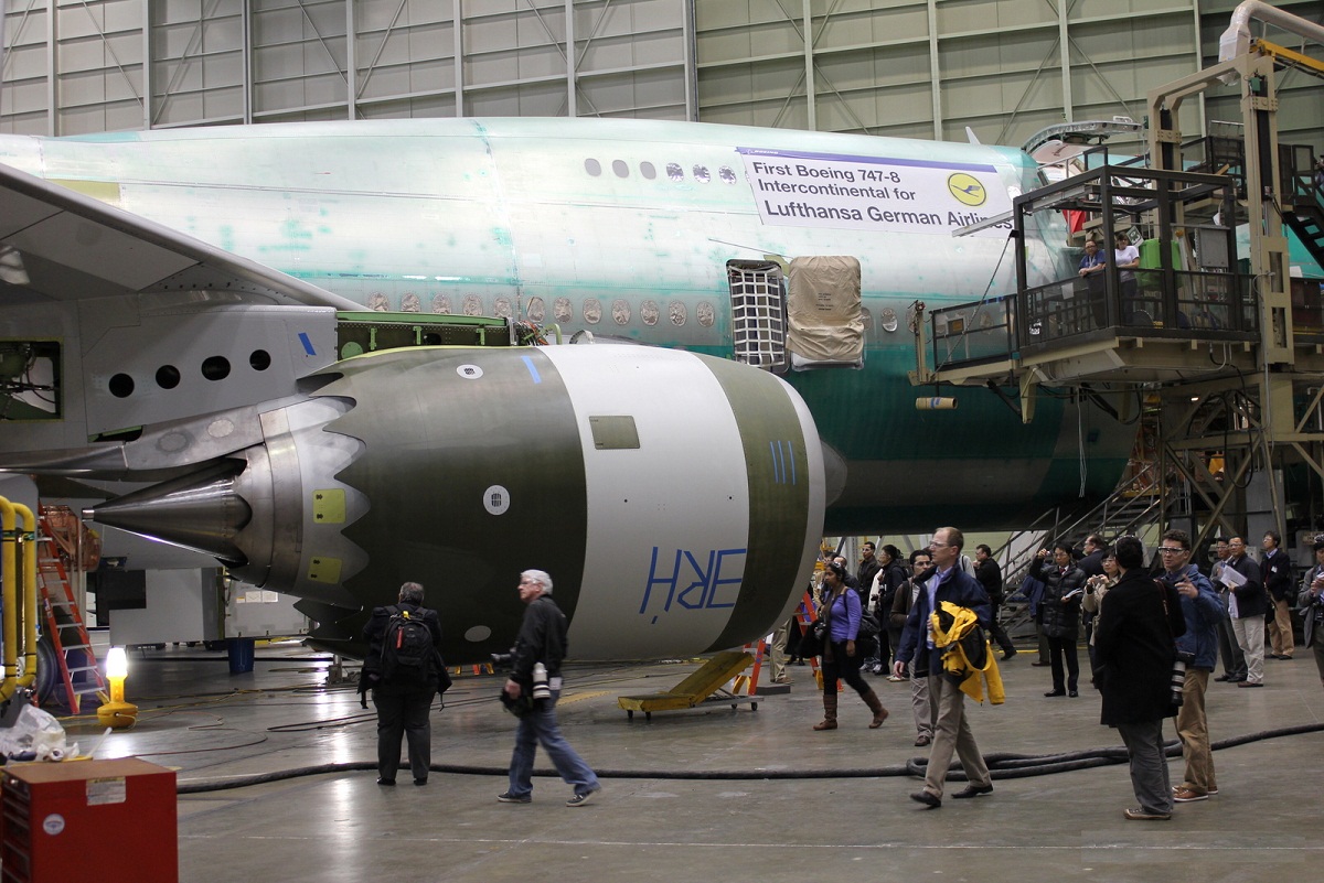 Lufthansa Boeing 747-8I with engines installed
