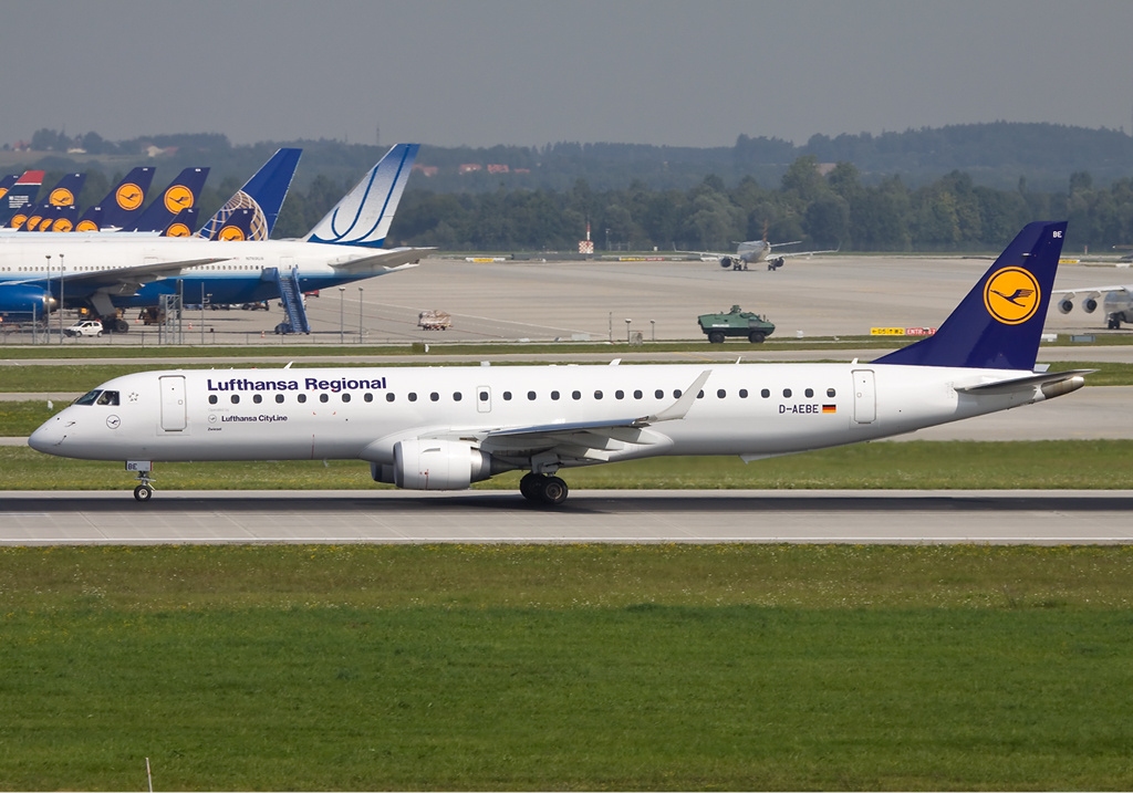 Lufthansa CityLine Embraer ERJ‑195LR D‑AEBE