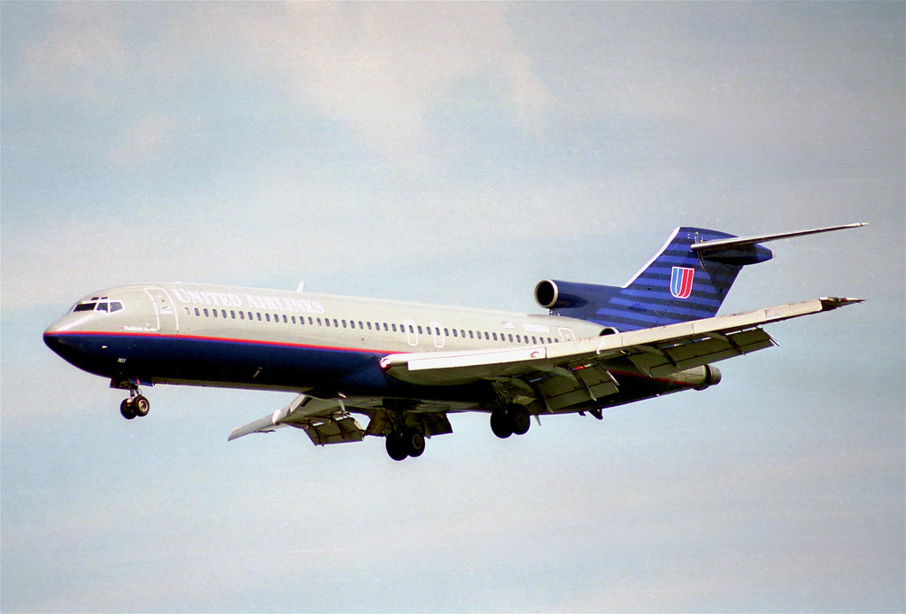 United Airlines Boeing 727-222 N7283U at DCA