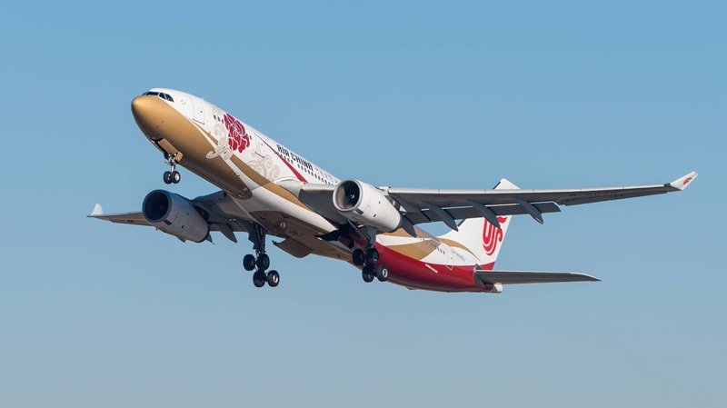 Airliner on departure